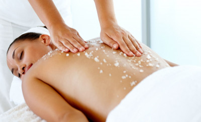 Ini Scrub untuk Punggung Lebih Mulus